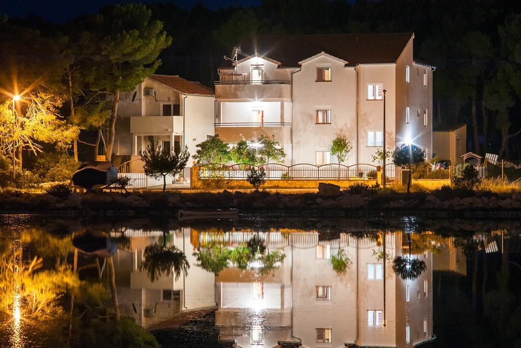 Apartments Maras Šibenik Exteriör bild